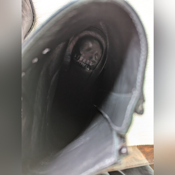 Women's STUART WEITZMAN size 9 leather studded ankle boots - Picture 7 of 13